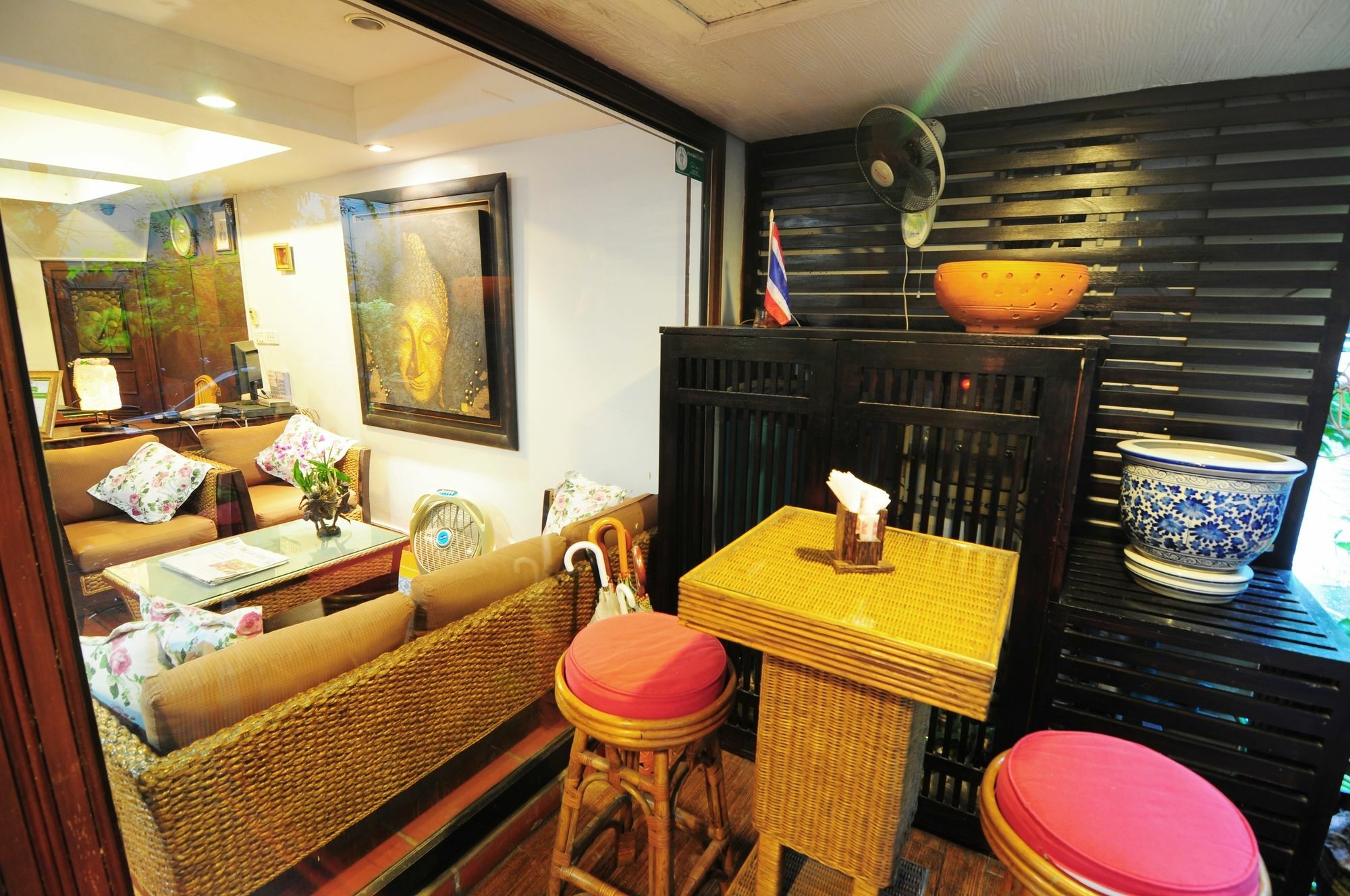 Baan Sukhumvit Soi 20 Hotel Bangkok Exterior photo